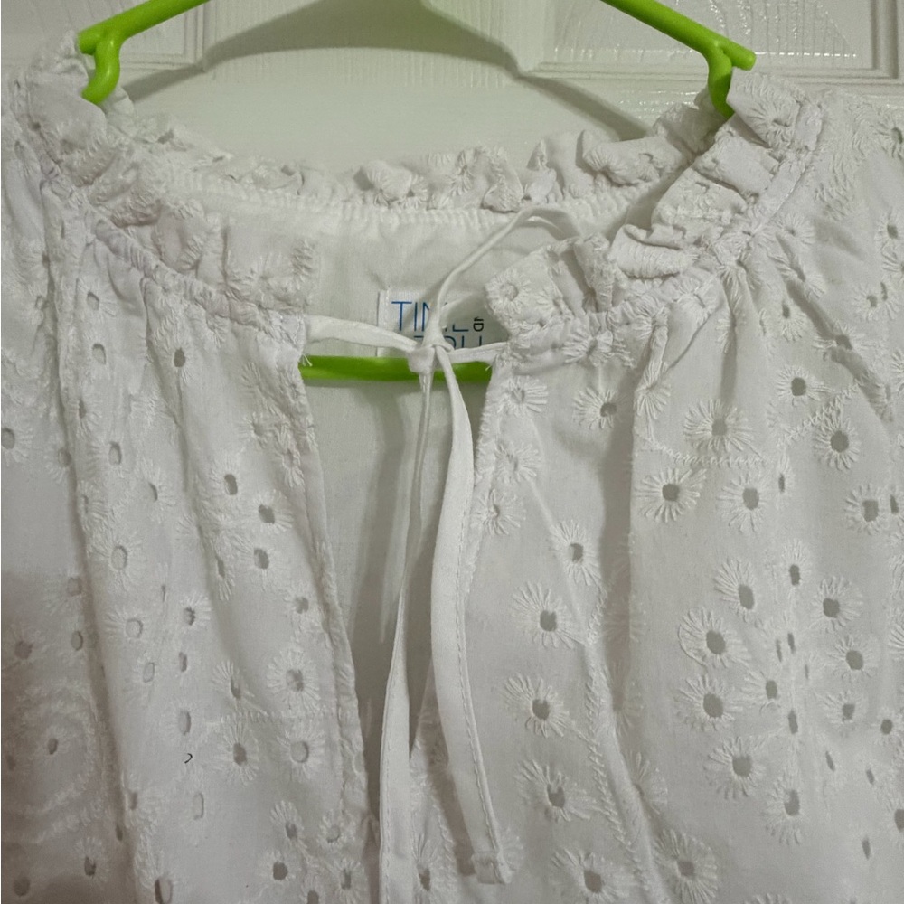 White Eyelet Tiered ' Dress - Picture 3 of 6